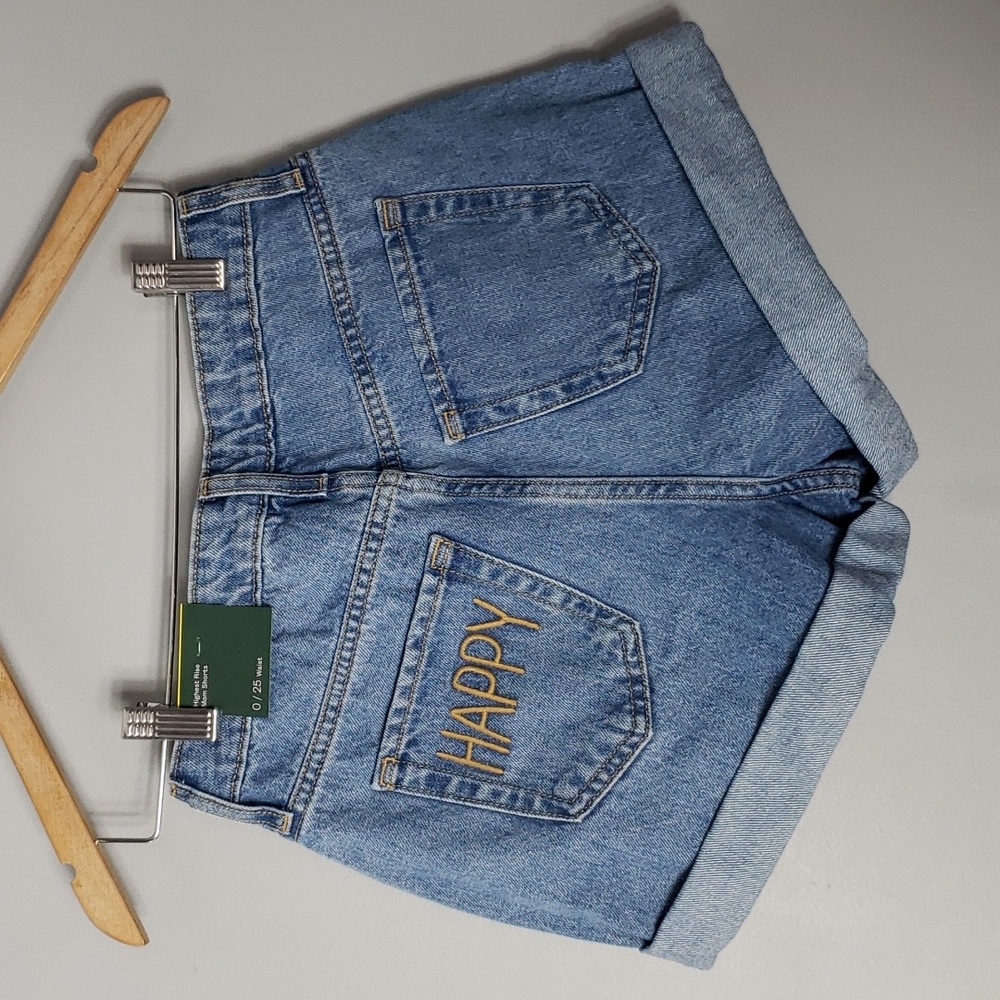 Wild Fable Women’s Happy Embroidered Highest Rise Mom Denim Shorts Size 4